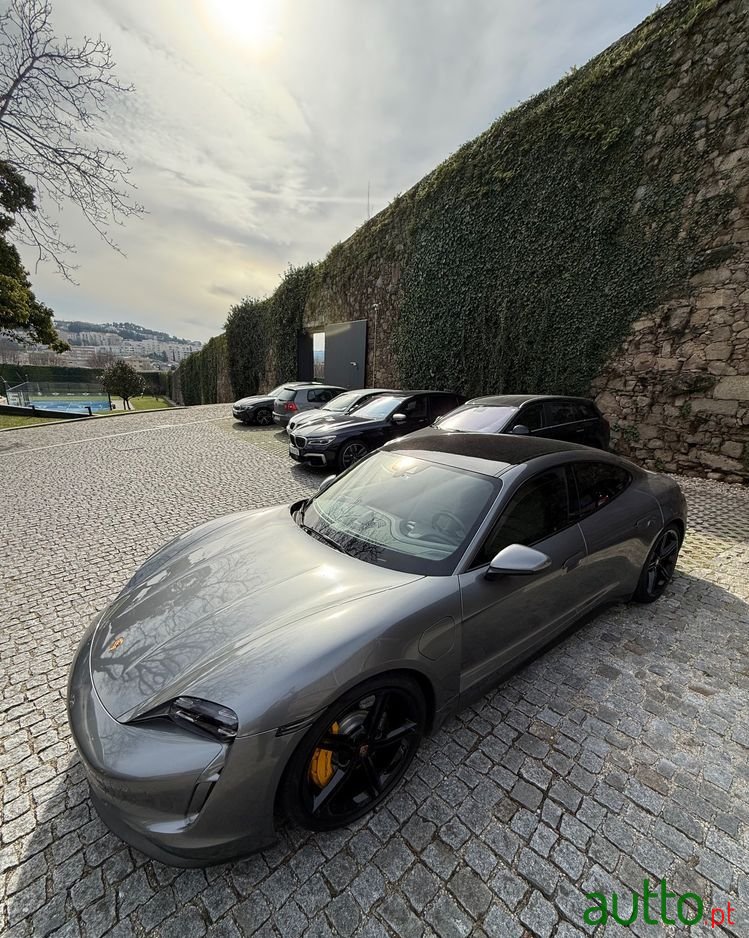 2023' Porsche Taycan Standard photo #2