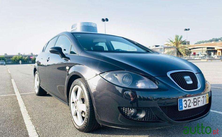 2006' SEAT Leon photo #2