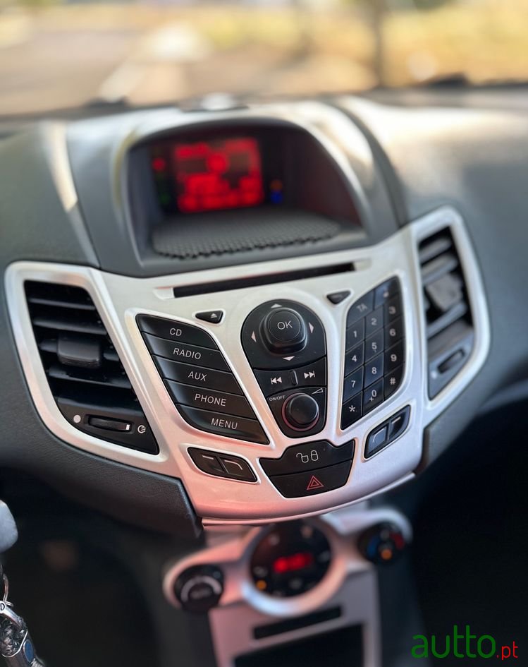 2009' Ford Fiesta 1.25 Titanium photo #5