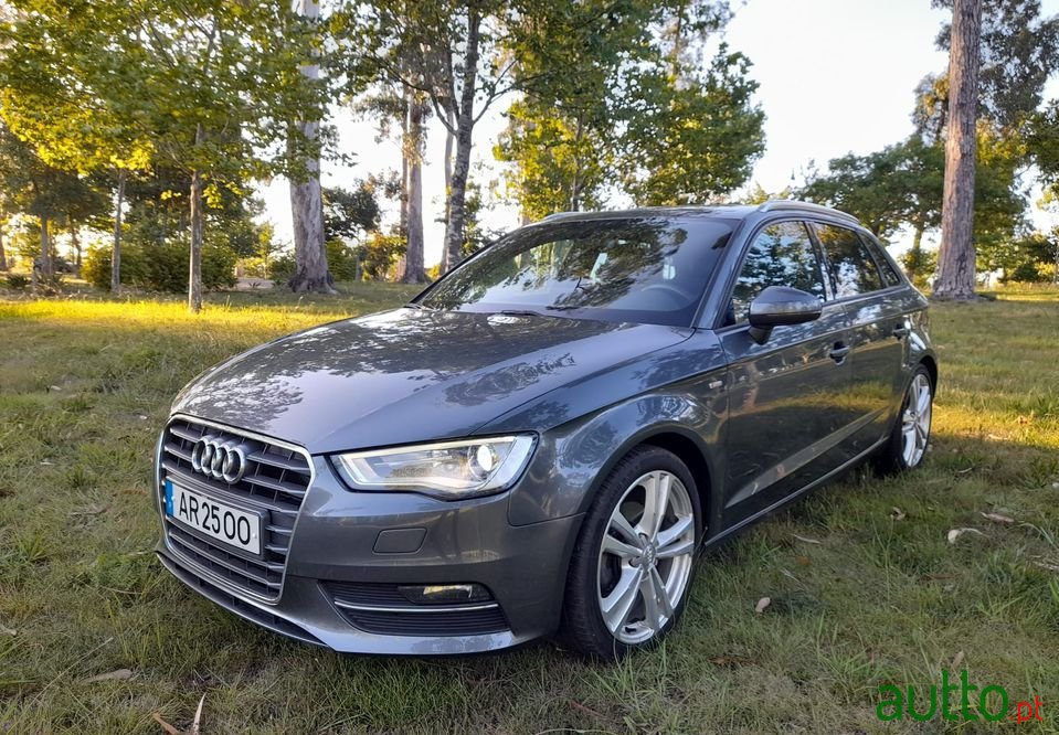2015' Audi A3 Sportback photo #1