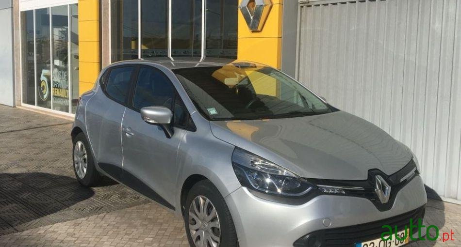 2014' Renault Clio photo #1