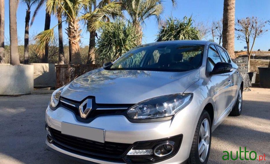 2015' Renault Megane photo #1