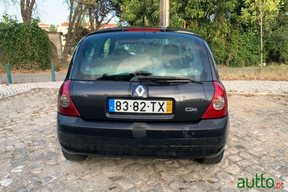 2002' Renault Clio Dci photo #4