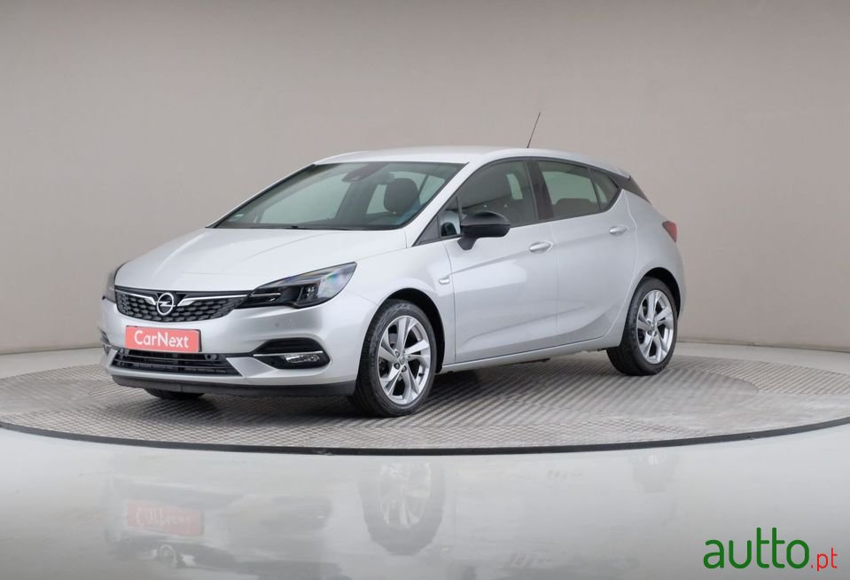 2021' Opel Astra photo #2