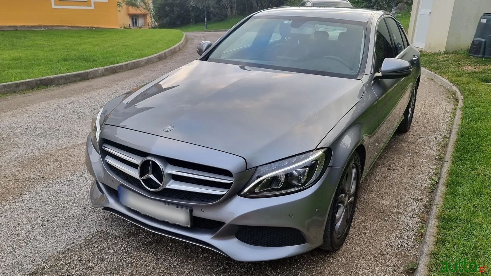 2016' Mercedes-Benz C-200 photo #3