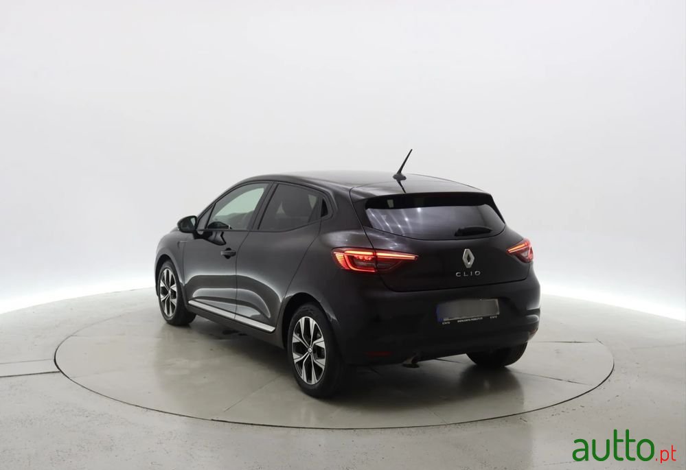 2023' Renault Clio photo #4