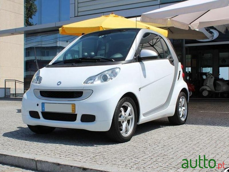 2011' Smart Fortwo Passion photo #1
