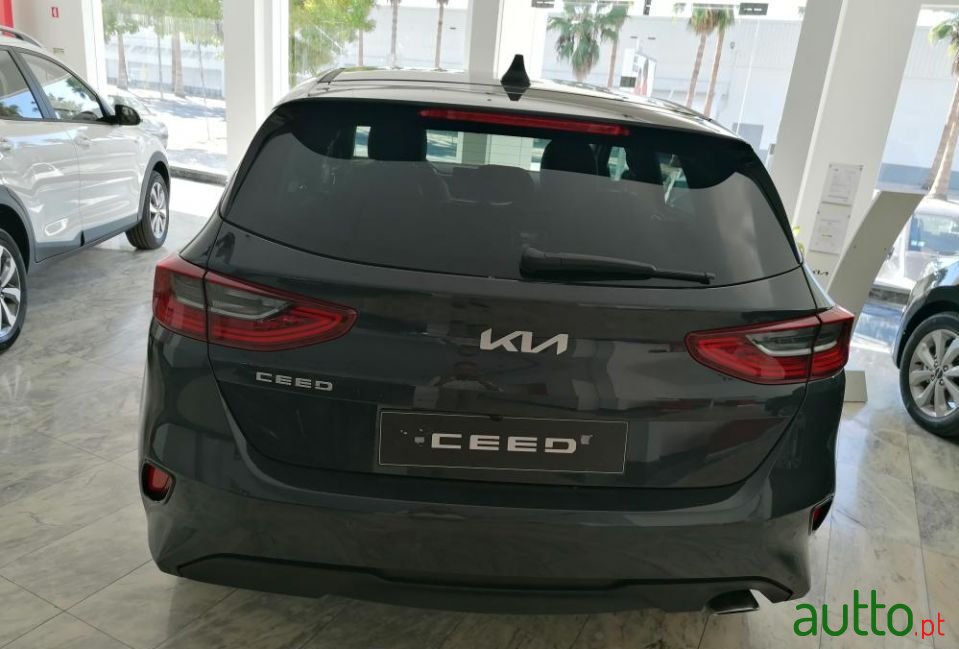 2021' Kia Ceed photo #6