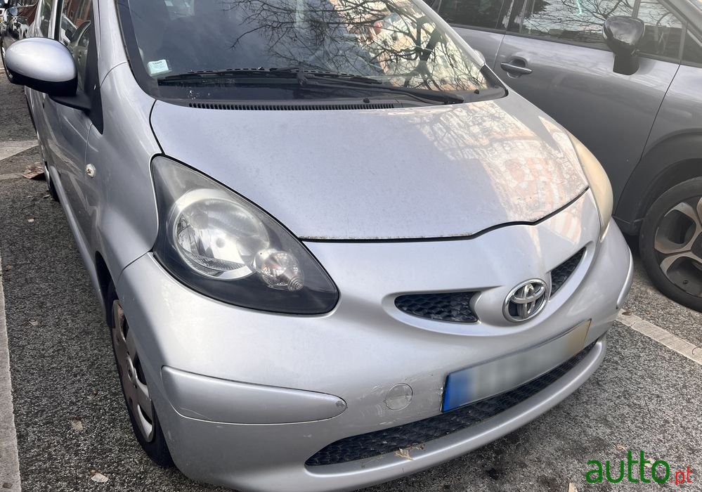2009' Toyota Aygo 1.0 + Ac photo #5