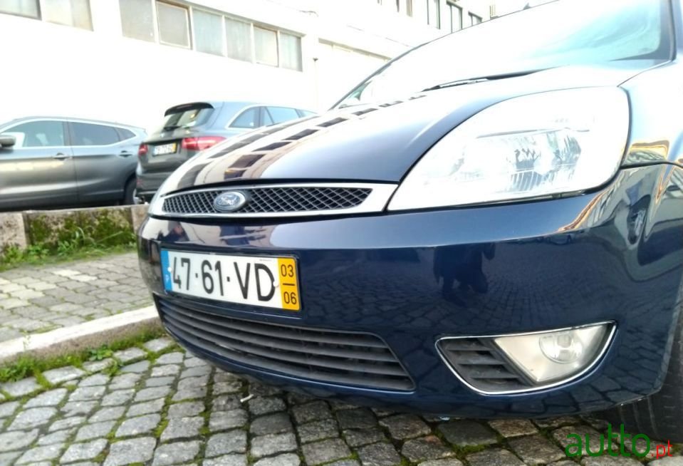 2003' Ford Fiesta photo #3