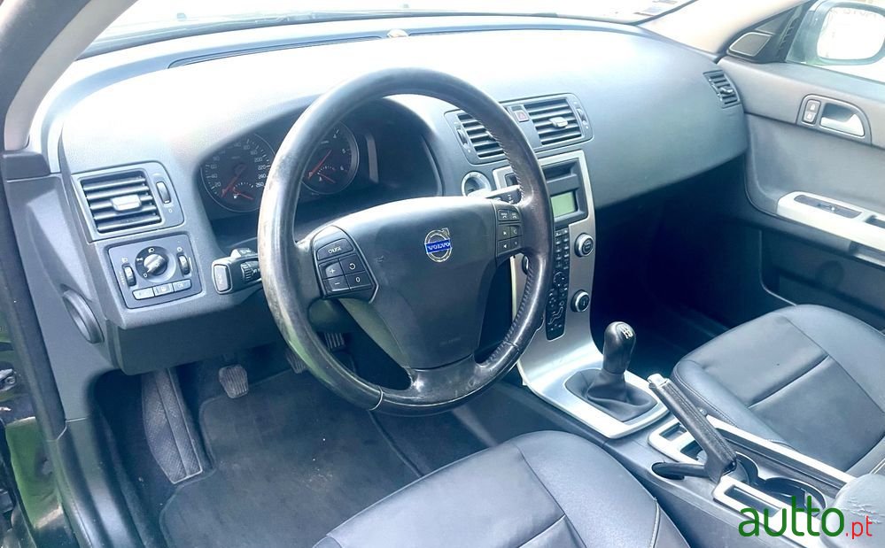 2008' Volvo V50 photo #6