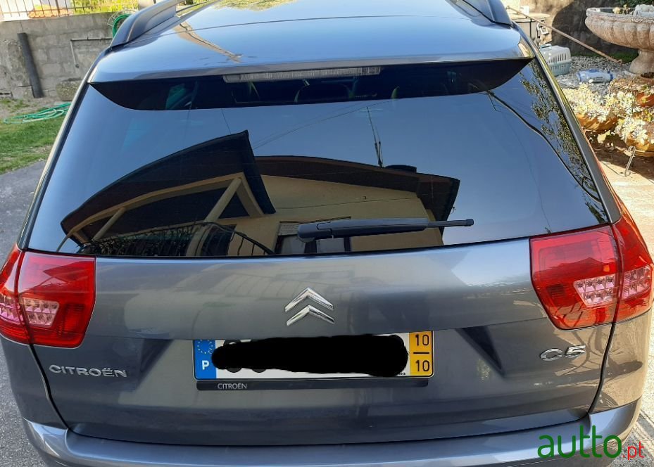 2010' Citroen C5-Tourer photo #2