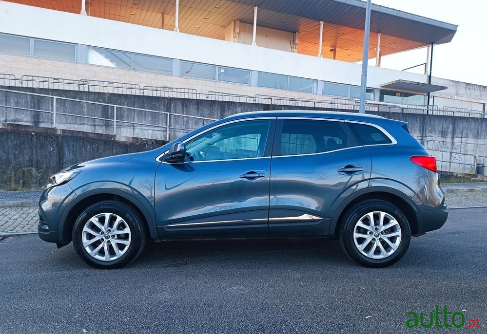 2020' Renault Kadjar 1.5 Dci Zen photo #3