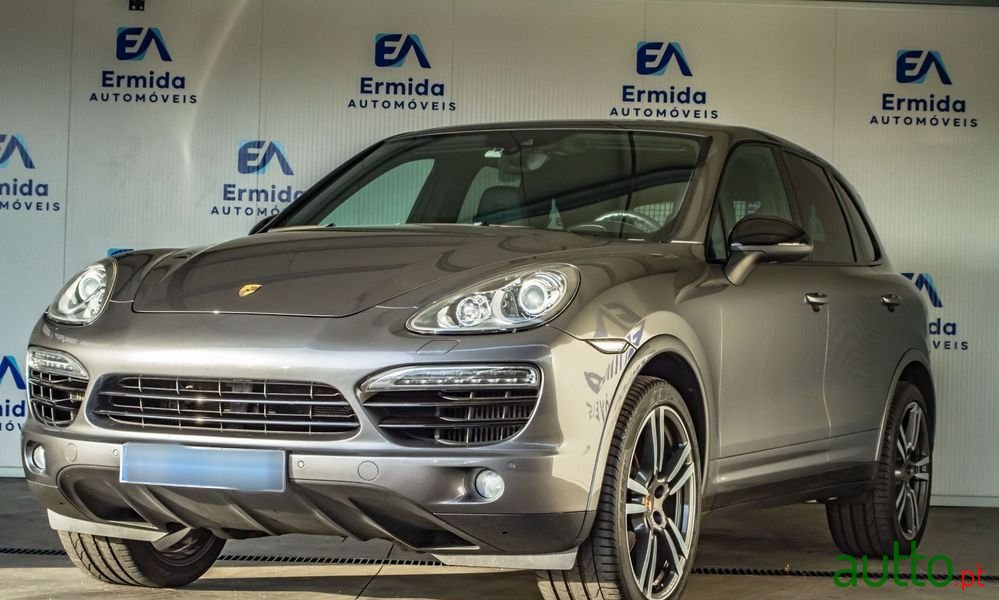 2014' Porsche Cayenne photo #3