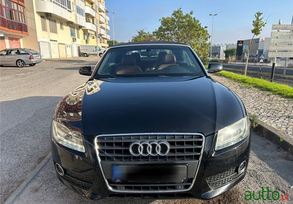 2010' Audi A5 Cabrio photo #2