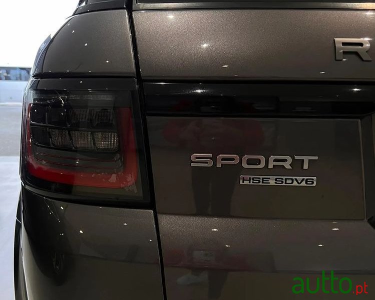 2018' Land Rover Range Rover Sport photo #3