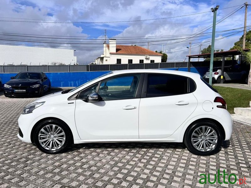 2019' Peugeot 208 photo #4