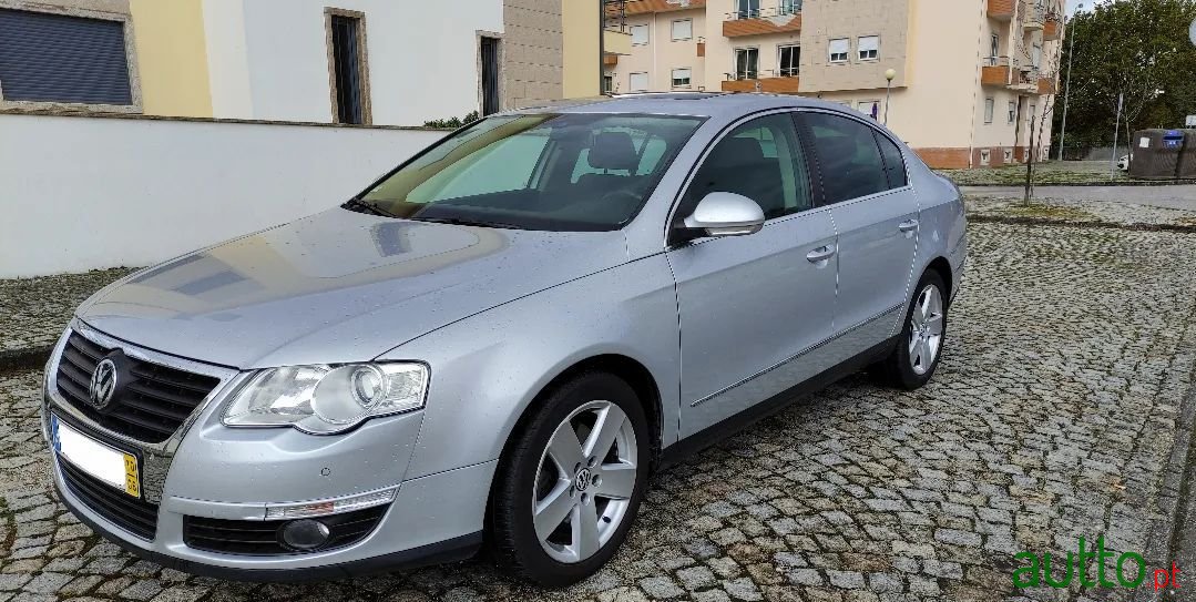 2010' Volkswagen Passat photo #1