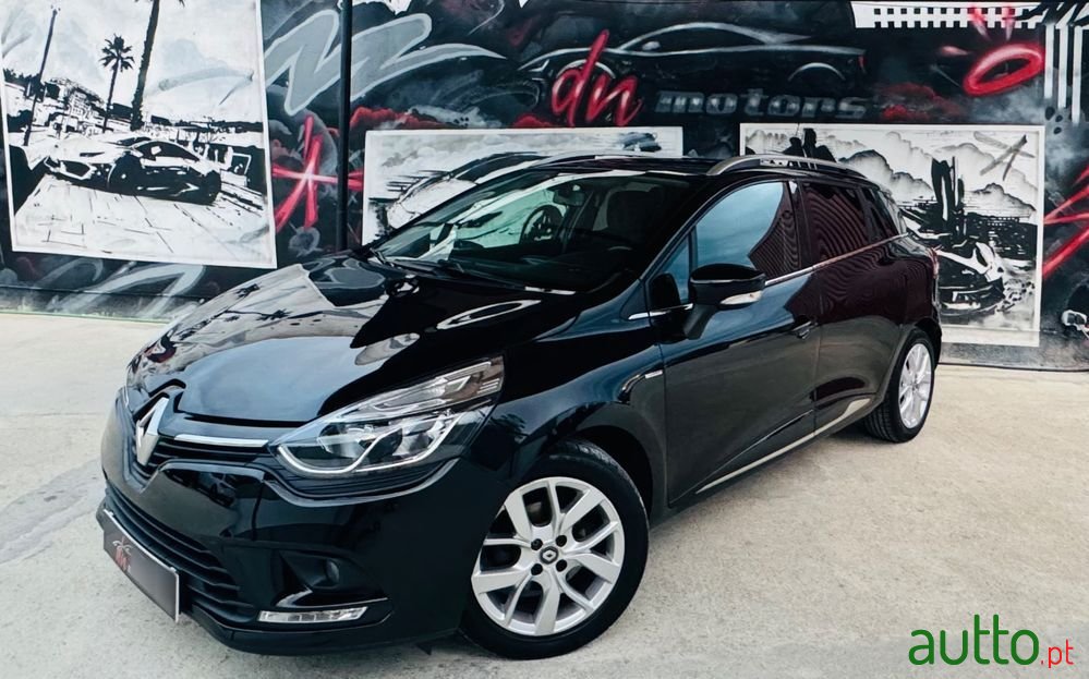 2018' Renault Clio Sport Tourer photo #1