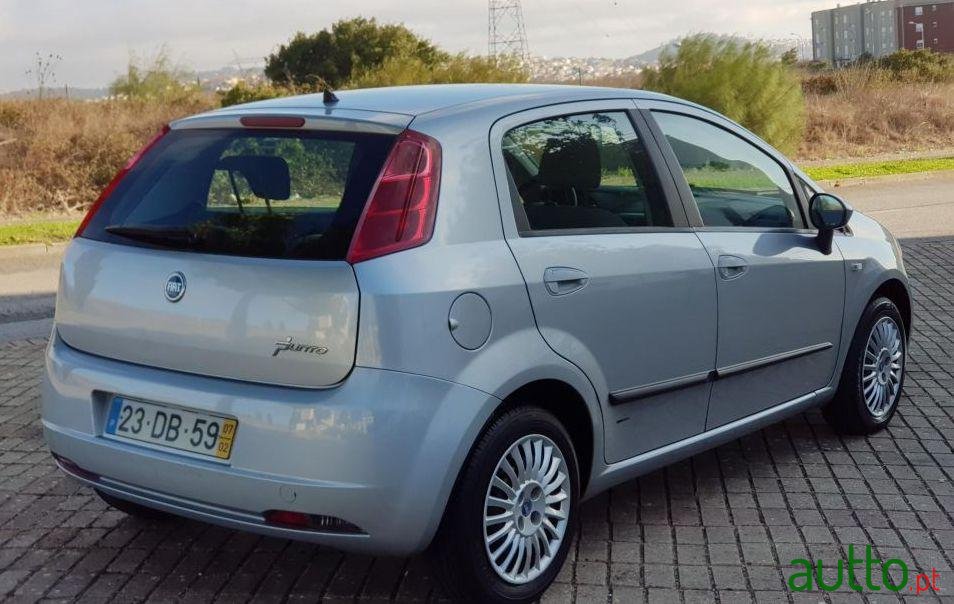 2007' Fiat Grande Punto photo #1