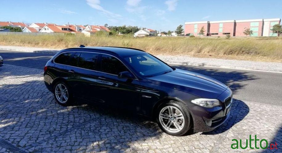 2011' BMW 520 F11 photo #1