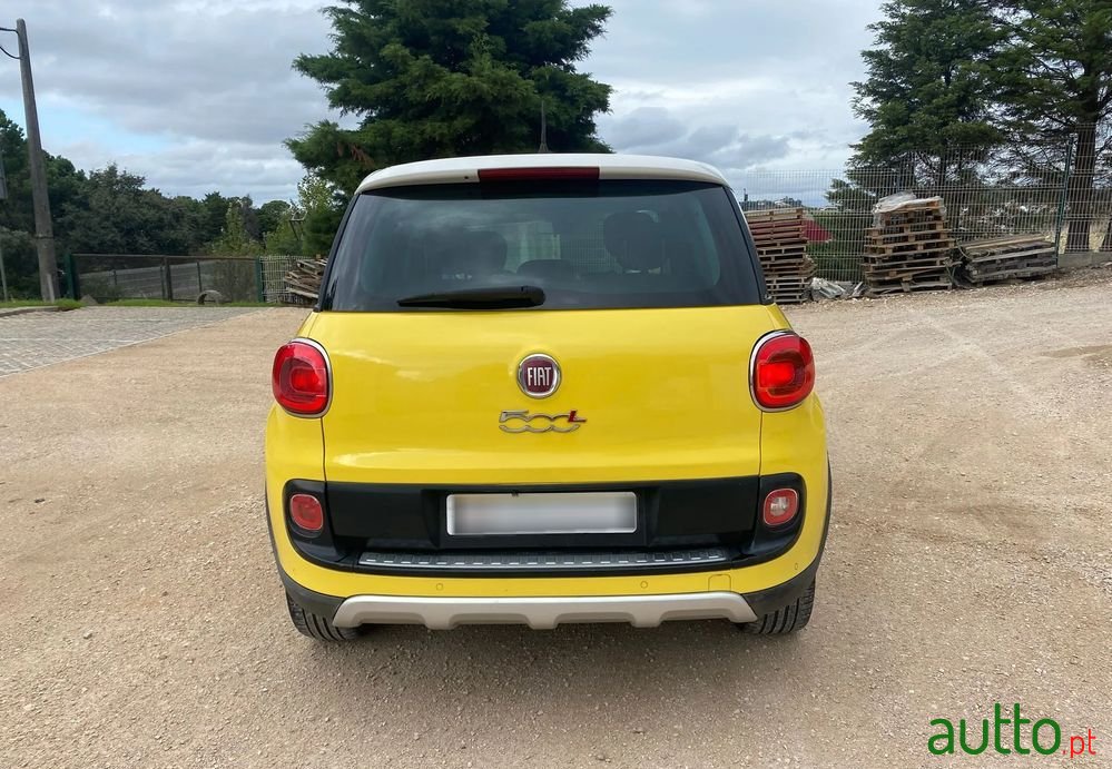 2013' Fiat 500L photo #5