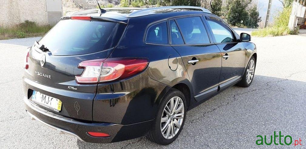 2011' Renault Megane Break photo #1