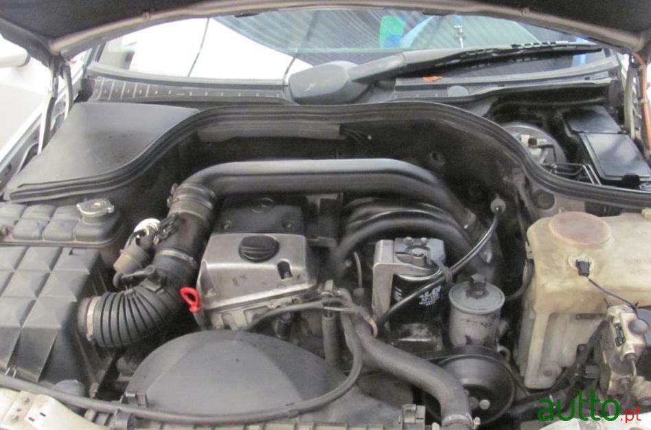 1994' Mercedes-Benz C-220 photo #1