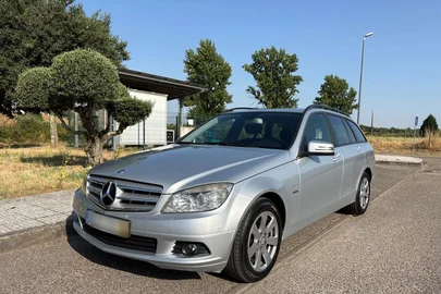 2010' Mercedes-Benz 220