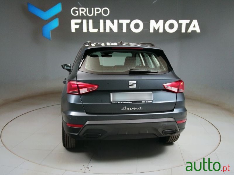 2022' SEAT Arona 1.0 Tsi Style photo #3