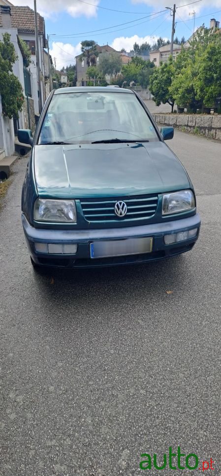 1997' Volkswagen Vento 1.9 Gt Tdi photo #1