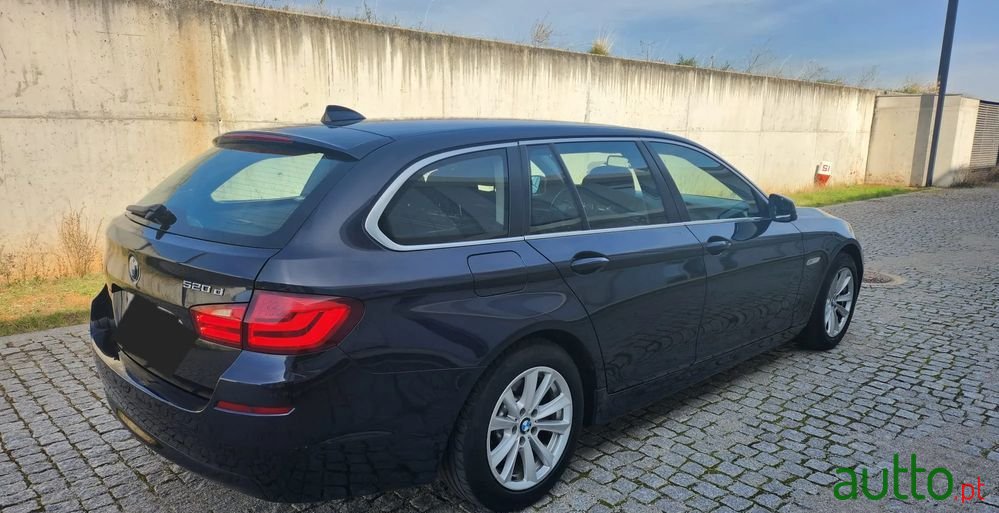 2011' BMW 520 photo #5