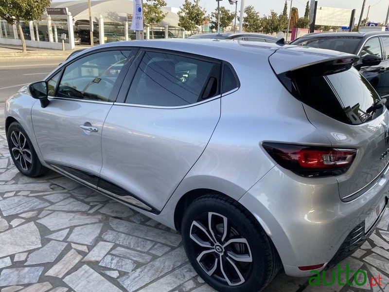 2019' Renault Clio photo #4