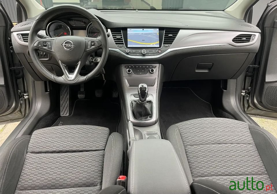 2017' Opel Astra Sports Tourer photo #5