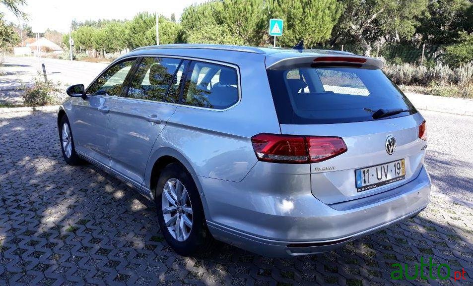 2015' Volkswagen Passat Variant photo #4