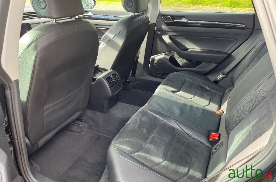 2017' Volkswagen Arteon photo #5