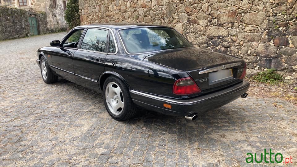 1995' Jaguar XJR photo #2