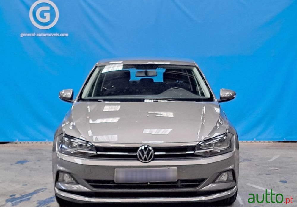 2021' Volkswagen Polo 1.0 Tsi Life photo #2
