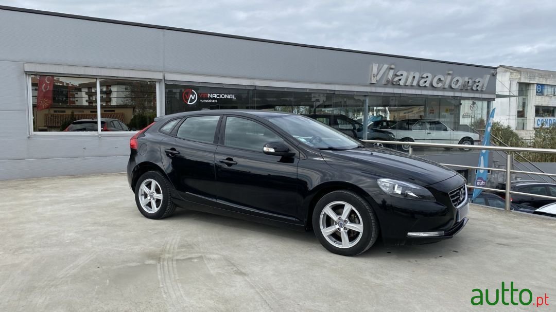 2016' Volvo V40 photo #1