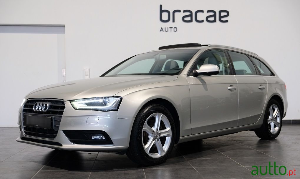 2013' Audi A4 Avant photo #1