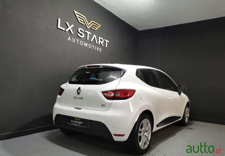 2016' Renault Clio photo #3