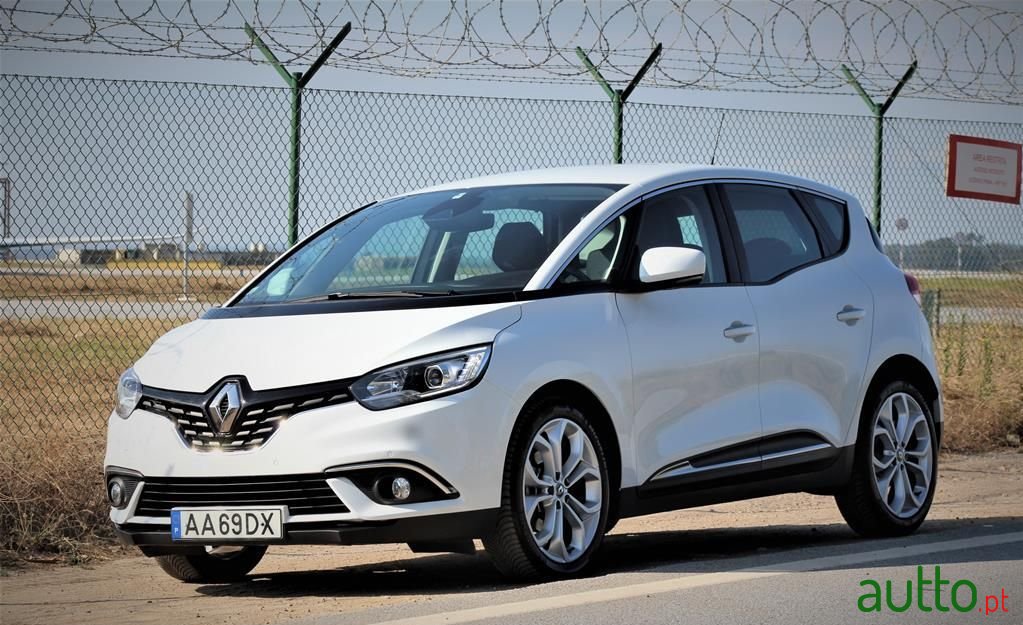 2017' Renault Scenic photo #1