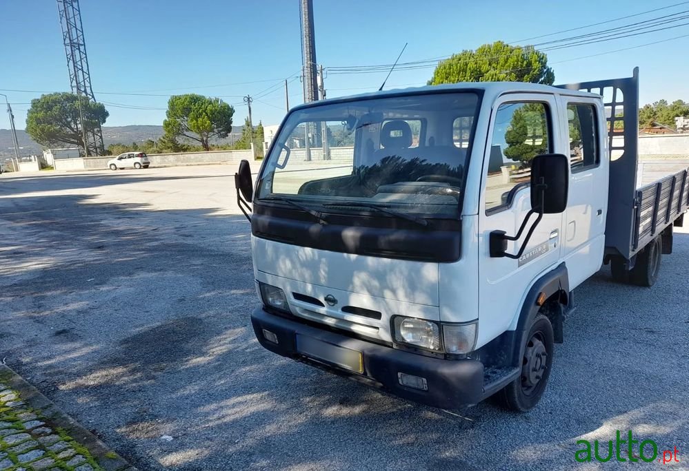 2003' Nissan Cabstar photo #3