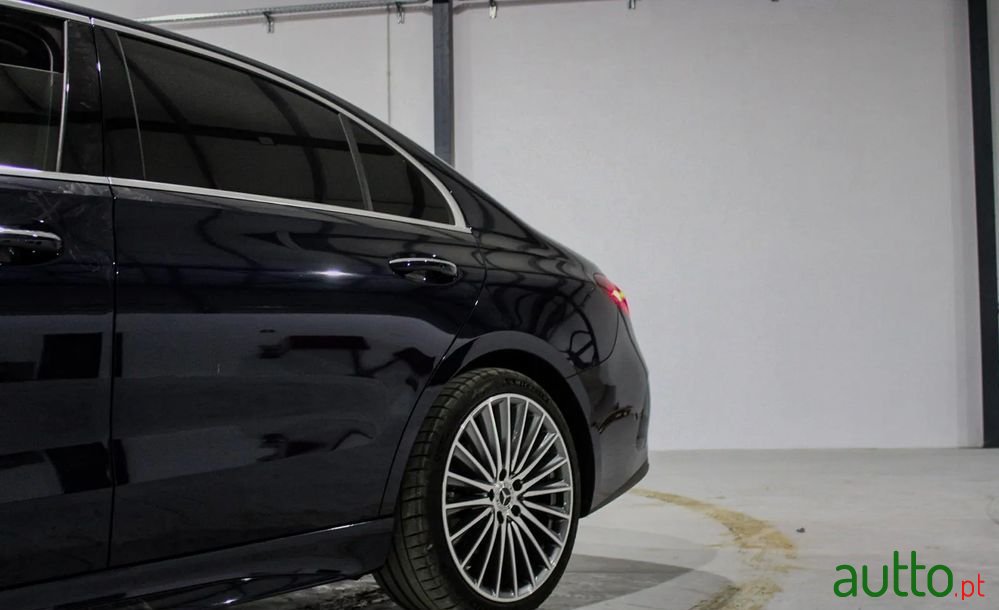 2022' Mercedes-Benz Classe C photo #4
