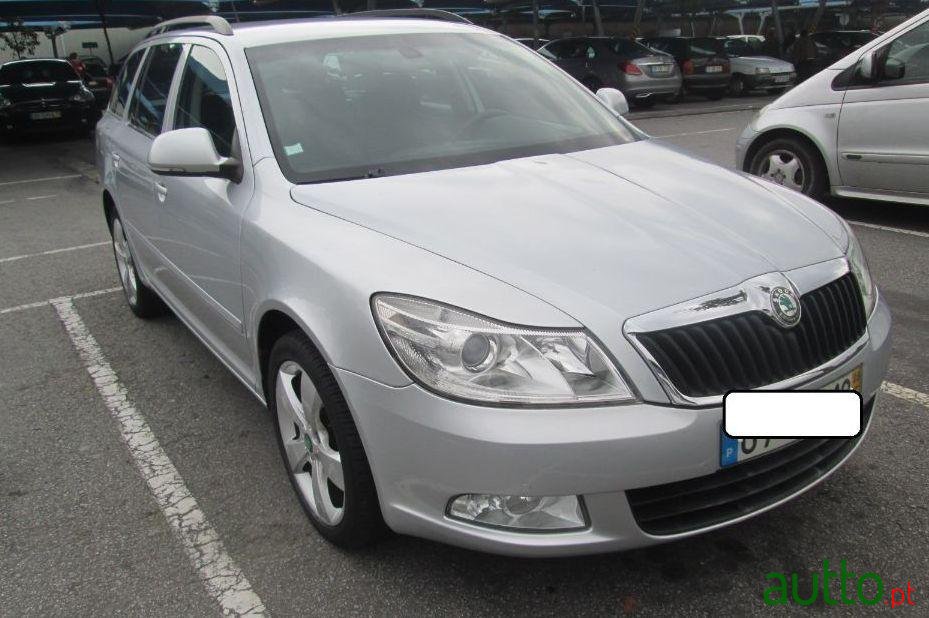 2009' Skoda Octavia Break photo #2
