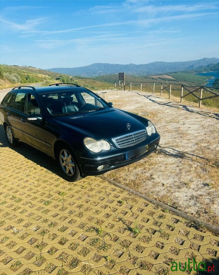 2001' Mercedes-Benz Classe C photo #1
