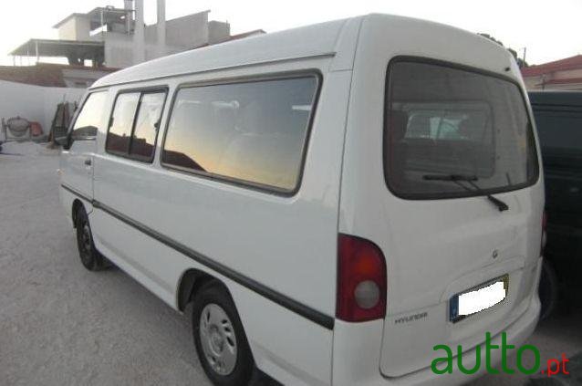 1998' Hyundai H100 9 Lugares photo #1