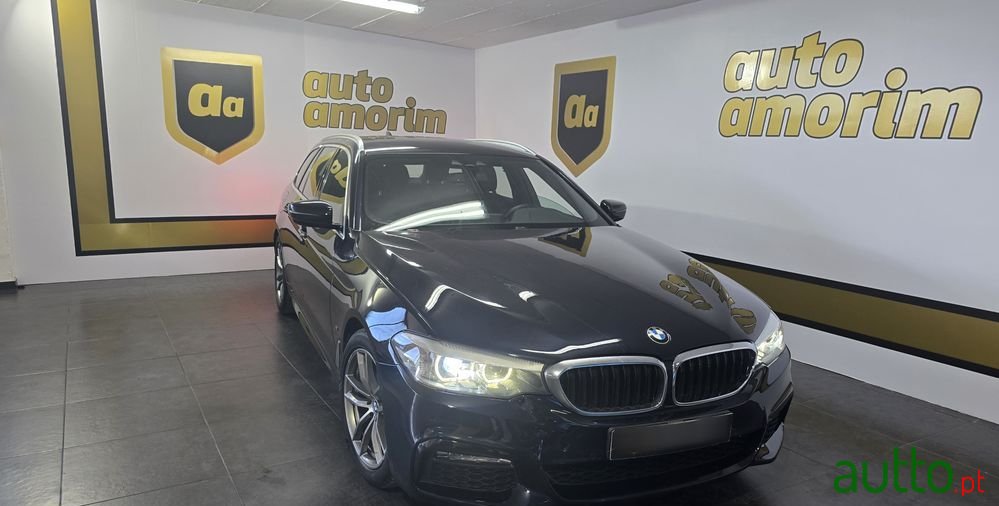 2017' BMW Série 5 D Pack M Auto photo #3