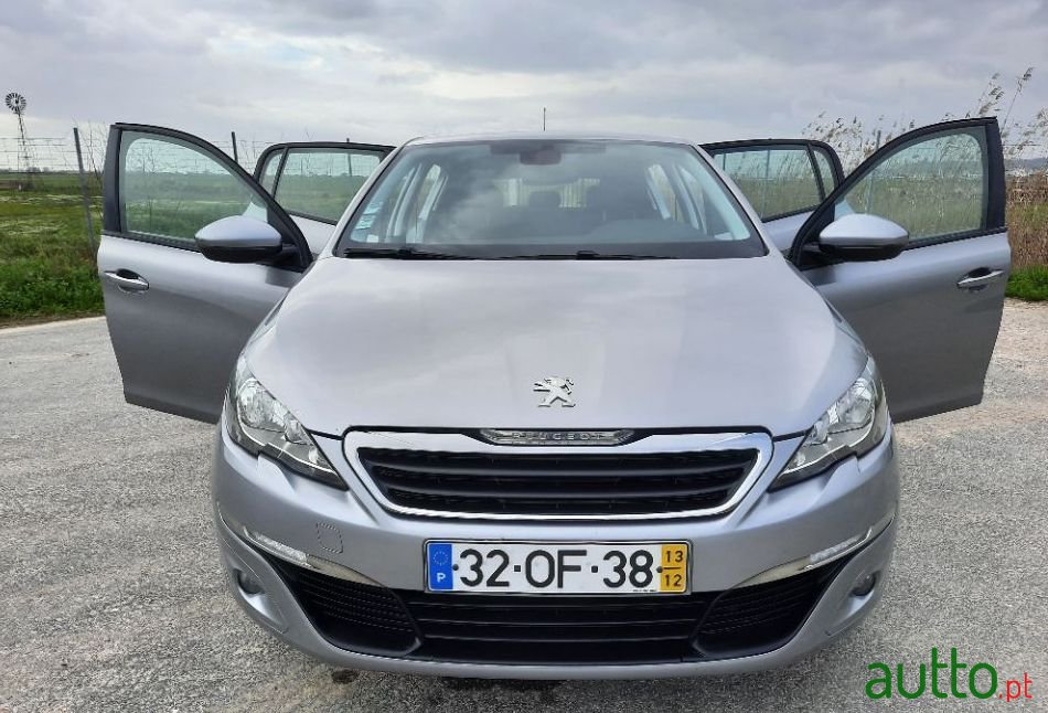 2013' Peugeot 308 photo #1