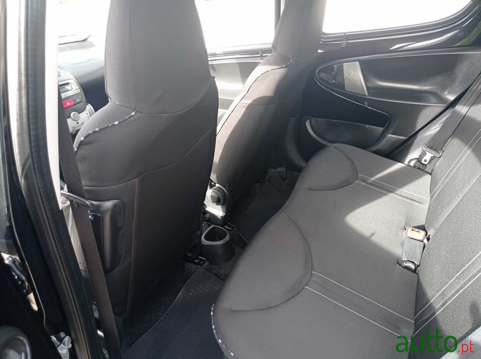 2012' Citroen C3 photo #2